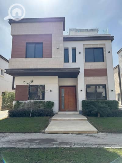 5 Bedroom Villa for Sale in New Cairo, Cairo - photo_2025-03-26_01-16-43. jpg
