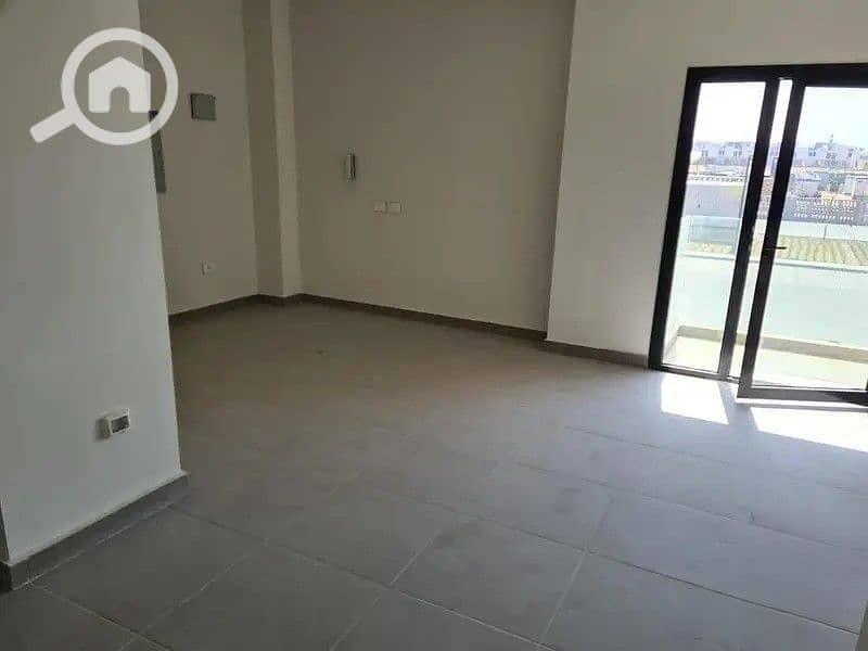 7 30776381-800x600. jpg