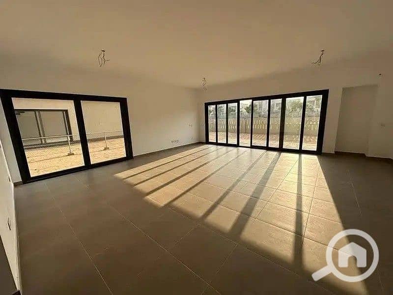 9 30776389-800x600. jpg