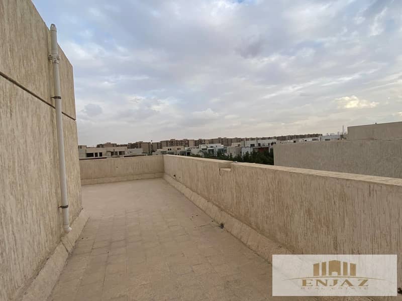 17 b491dbcd-7bc4-49f4-9f46-8a52efcd4384. jpg