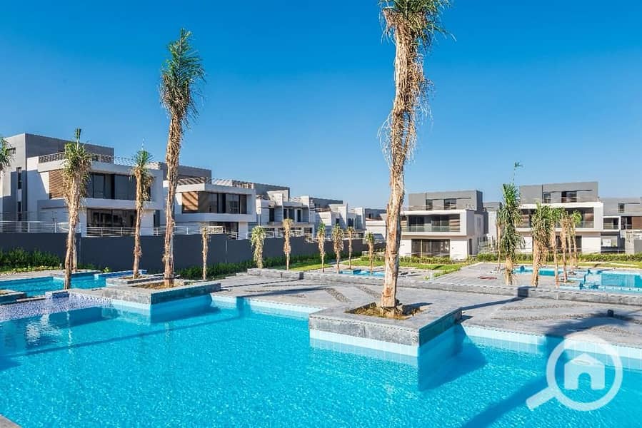 11 WhatsApp Image 2025-11-15 at 20.31. 45_278e31f1. jpg