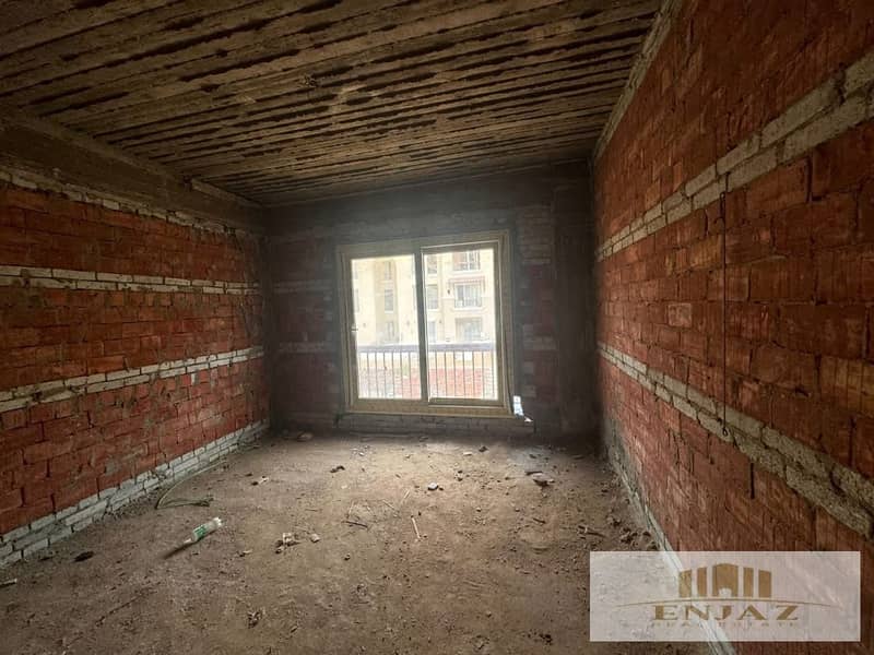 4 WhatsApp Image 2025-09-25 at 17.46. 22_21ab8615. jpg