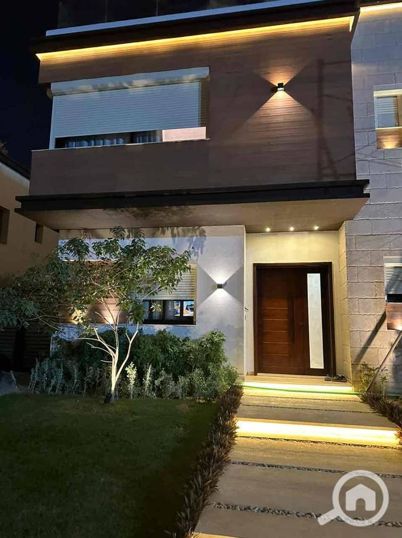 e4bdfa53-e079-4896-ba32-e11954805902. jpg