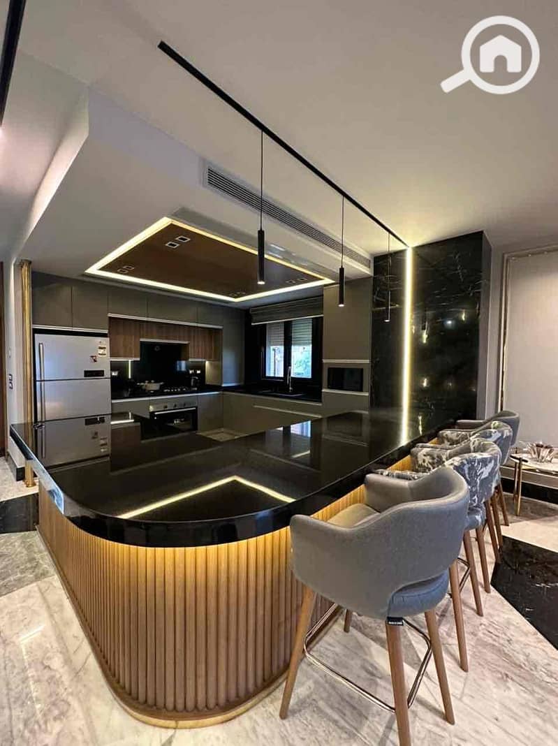 2 8491d52c-17e8-4f52-a48f-14d7c584630e. jpg