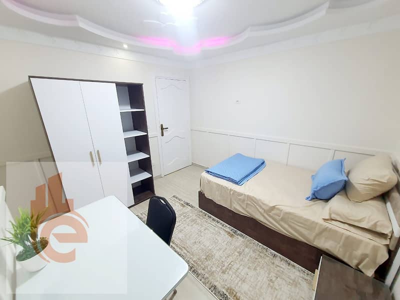 12 658b12c2-3aec-4569-a67e-0afceab932d2. jpg