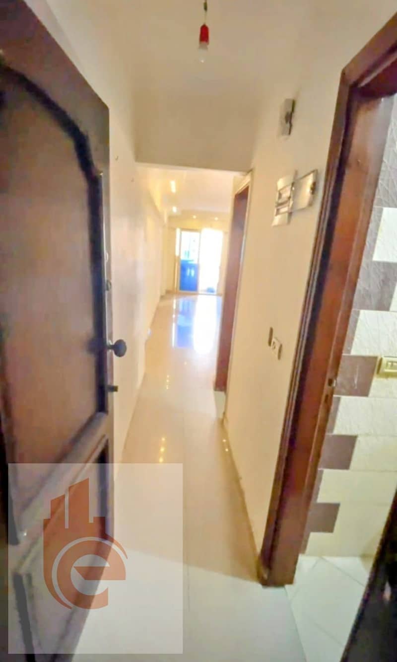 3 6f8f6106-e5e3-42aa-ba0d-e5b54d4dba85. jpg