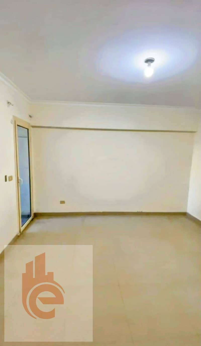 7 7663a4fe-95ab-41bc-8f8a-0aad2ac1eb7d. jpg