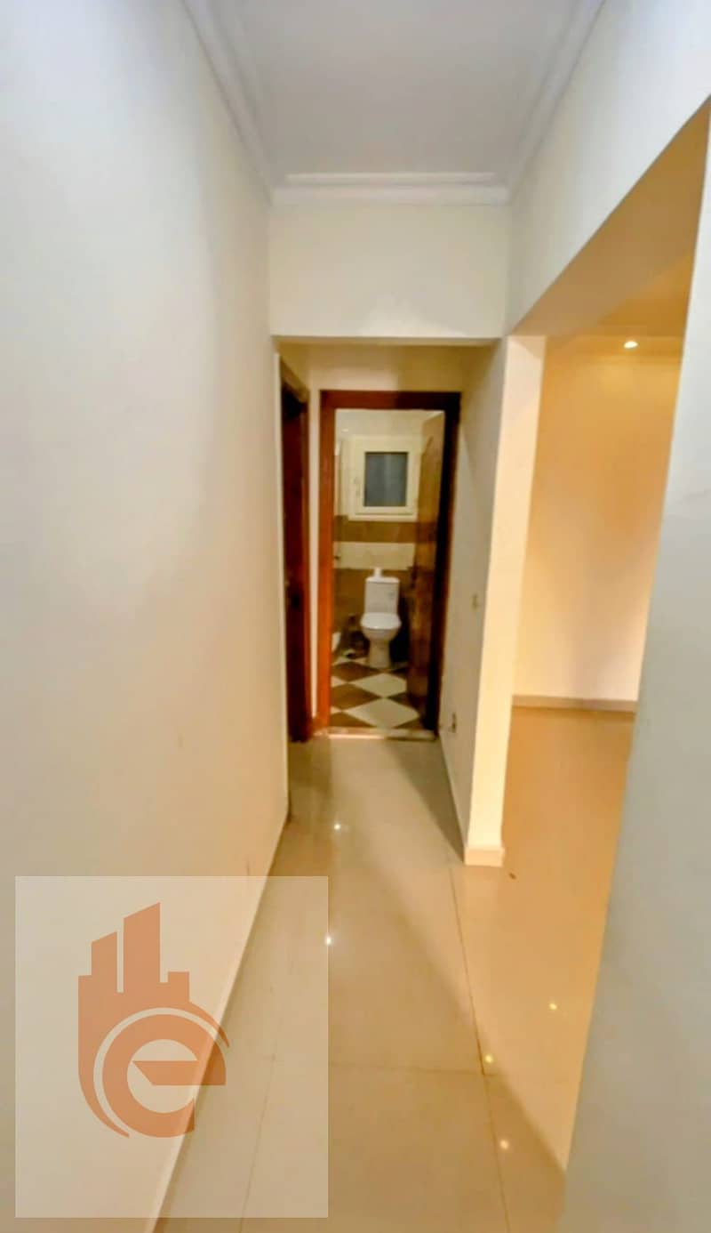 10 6bf5148b-8d79-4909-9262-76a2962c24fa. jpg