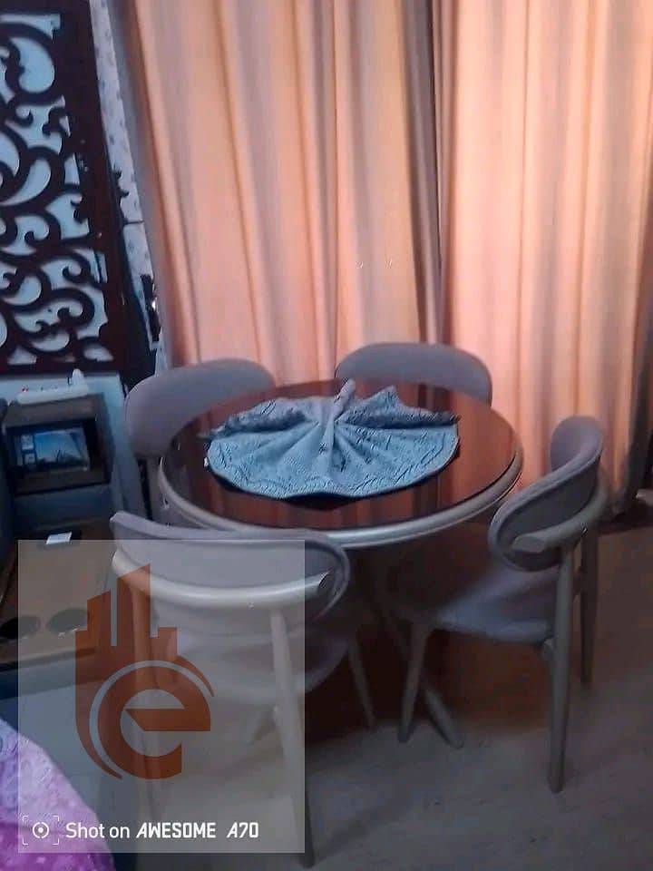 4 9855531e-d5b7-440c-977c-3b5e1ad1503a. jpg