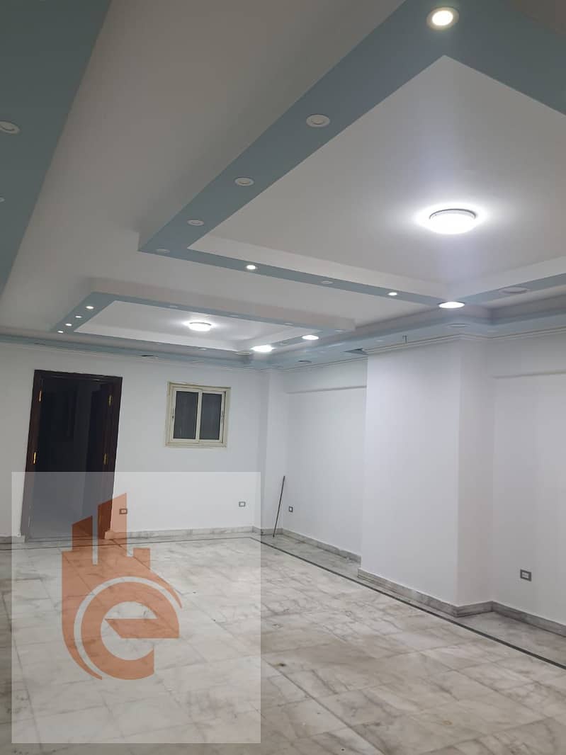 2 d745655c-95a3-438f-aeda-c542d9d30259. jpg