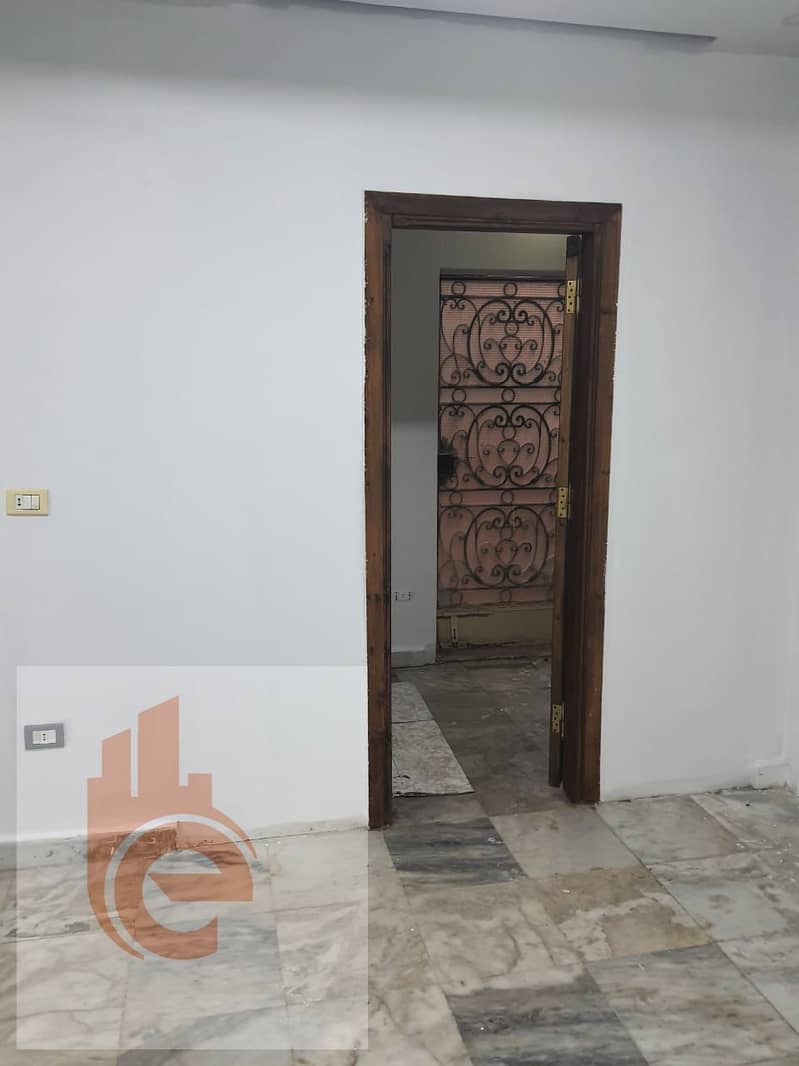 5 6749392a-9c66-45c8-b5d8-dadc628b1c86. jpg