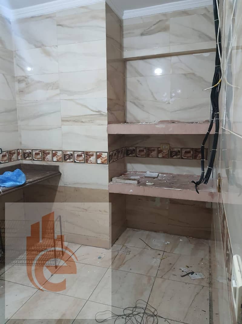 10 967e100b-debe-434c-8f25-04b36daee337. jpg