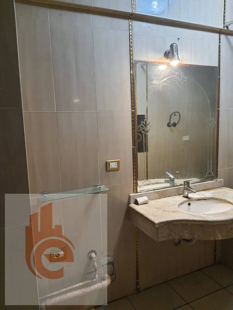 14 3707fc3c-4f24-4625-a992-438adc5c82de. jpg