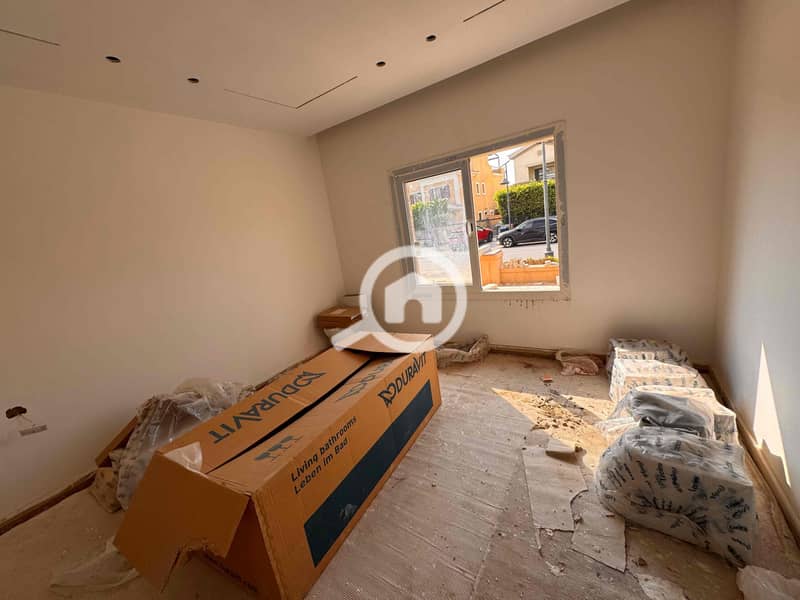 8 af0c0a3b-406b-4947-b1a4-7178cf6ebaf0. jpg