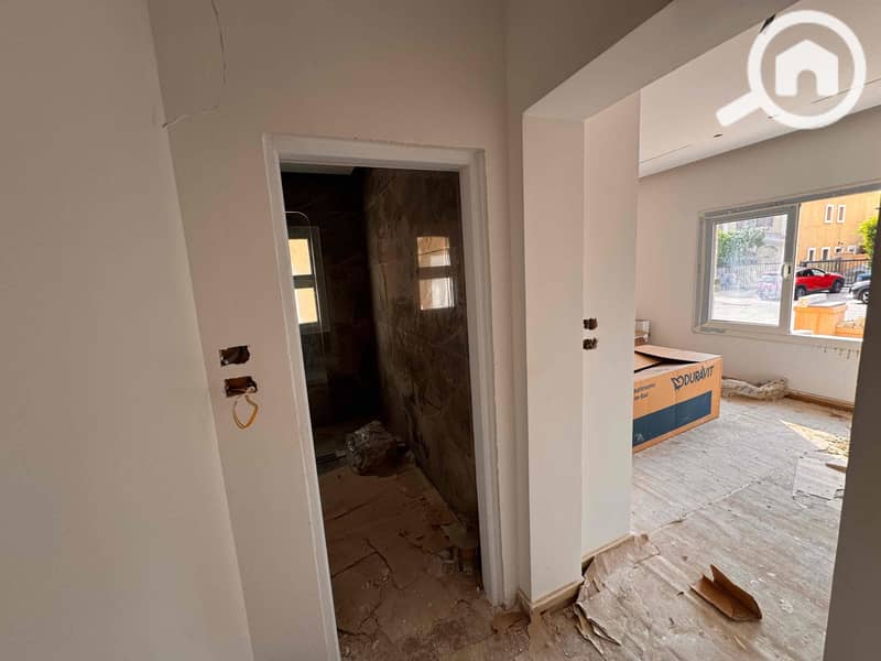 11 84894c69-6cab-451c-b1f3-f876461e78f2. jpg