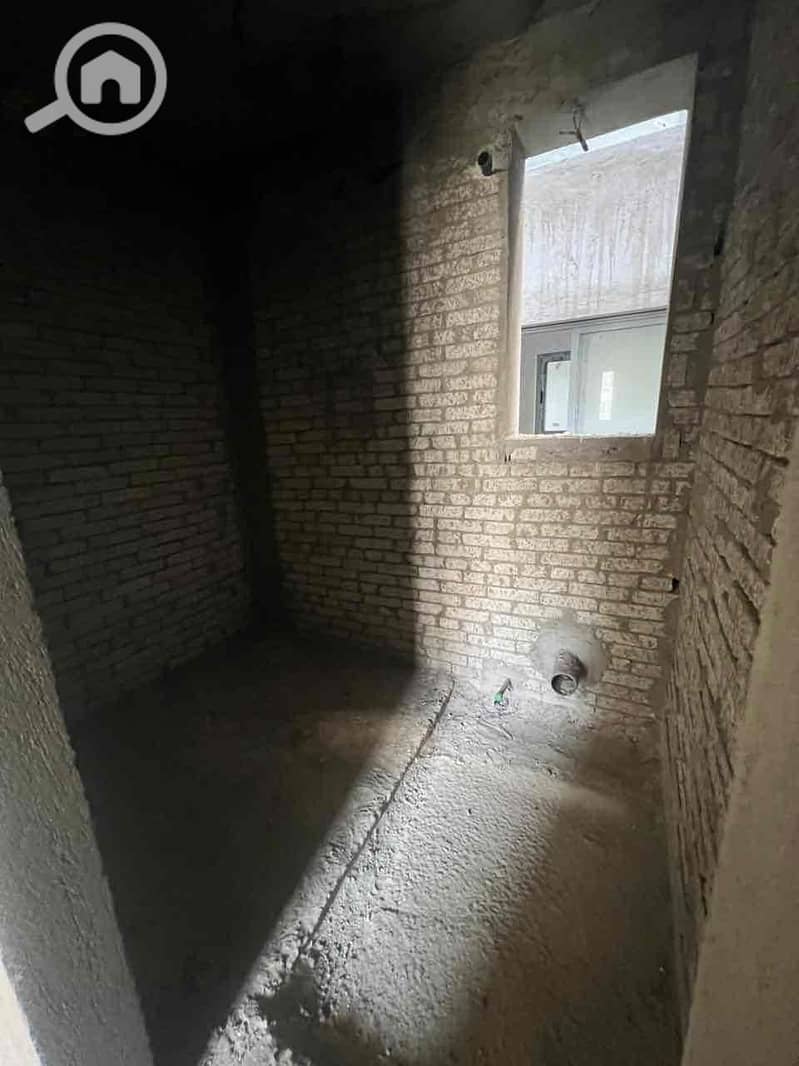 8 ad245369-0f8b-4cb8-b576-008b437cf9bf. jpg