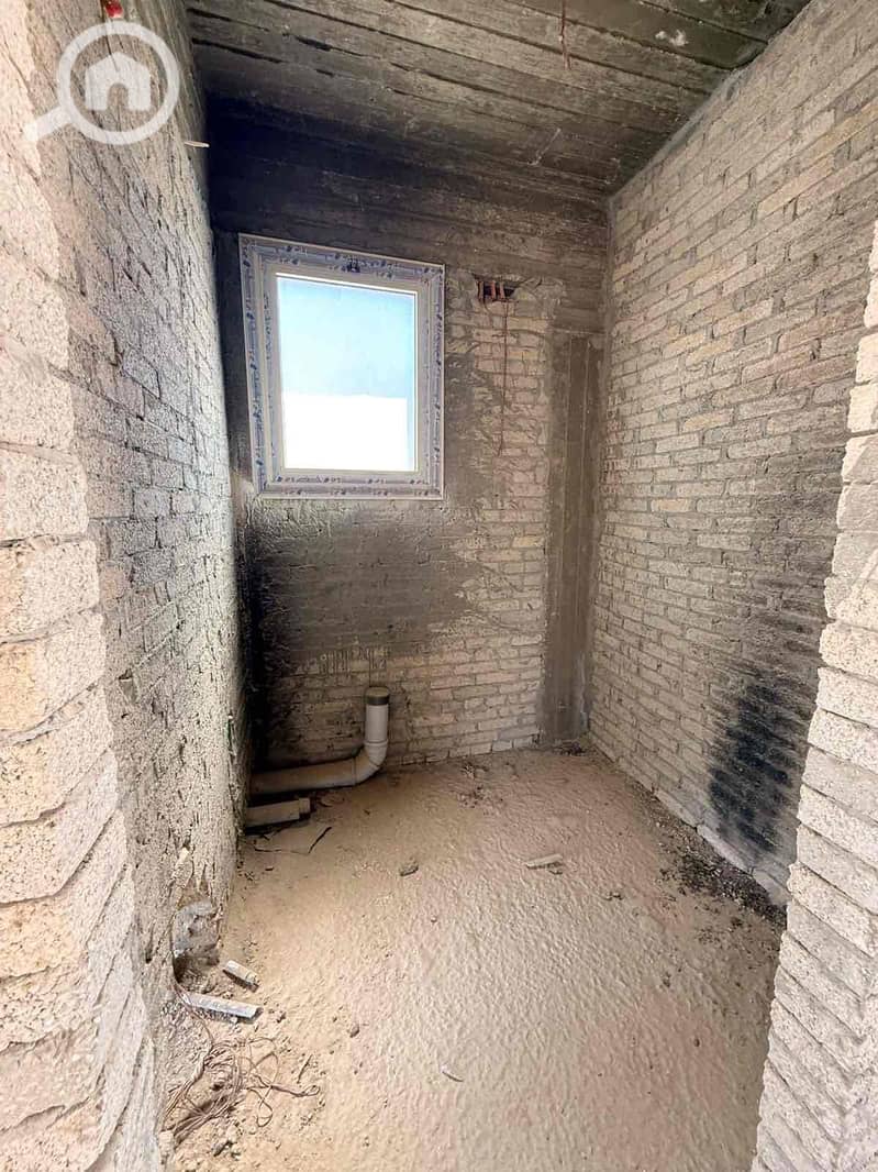 7 4f74ab23-0718-4bb8-93d3-3e741bf9f8a3. jpg