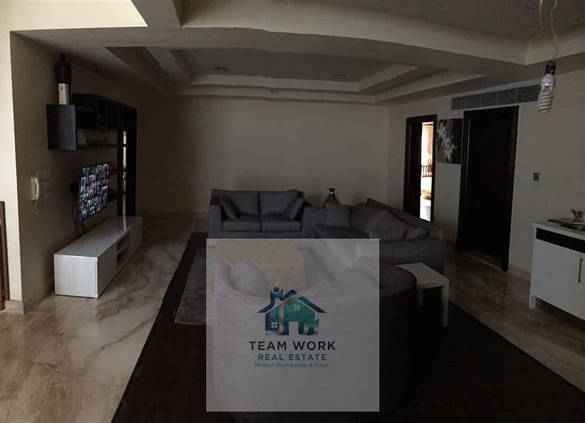 4 1f8319a1-d2e4-44ff-858f-a0fb3f38278b. jpg