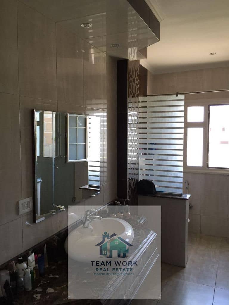 5 3afc3590-46f0-433e-bbd6-015d690dba5a. jpg