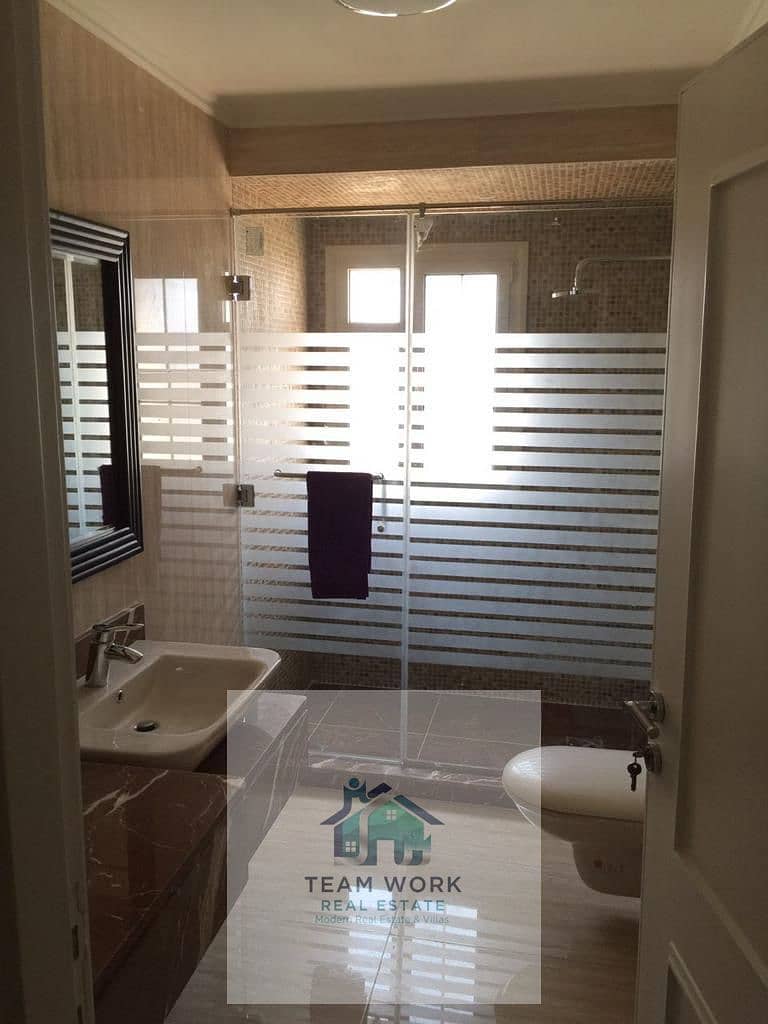 10 822e2048-1b55-4f9d-ba15-f01b493b0b94. jpg