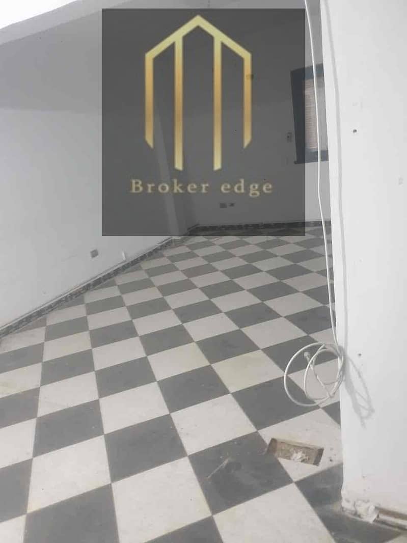 10 3e122959-ca2c-4781-9aef-5ecf24d8423d. jpg