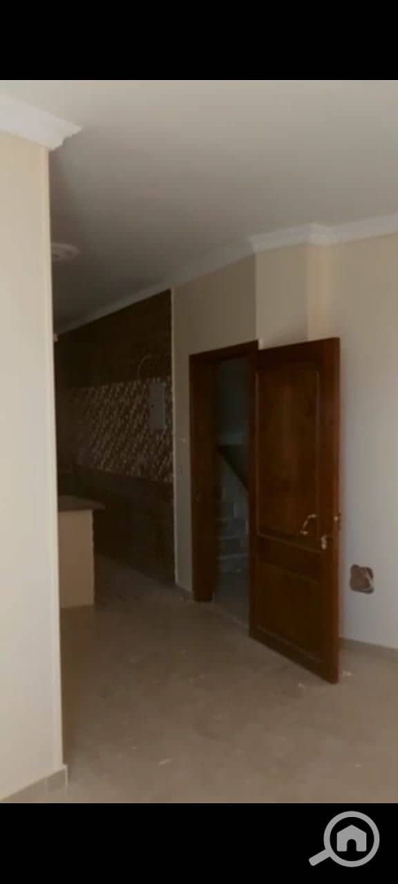 e8ccc363-6ba5-4d98-9107-5c2410fed51187. jpg e8ccc363-6ba5-4d98-9107-5c2410fed51187. jpg