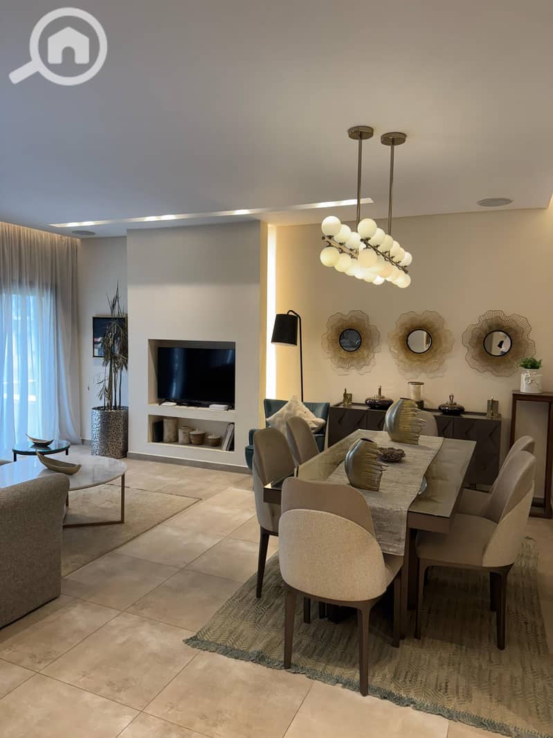 2 40fde0d0-14b1-4aa6-be0b-3c74be3ef329. jpg