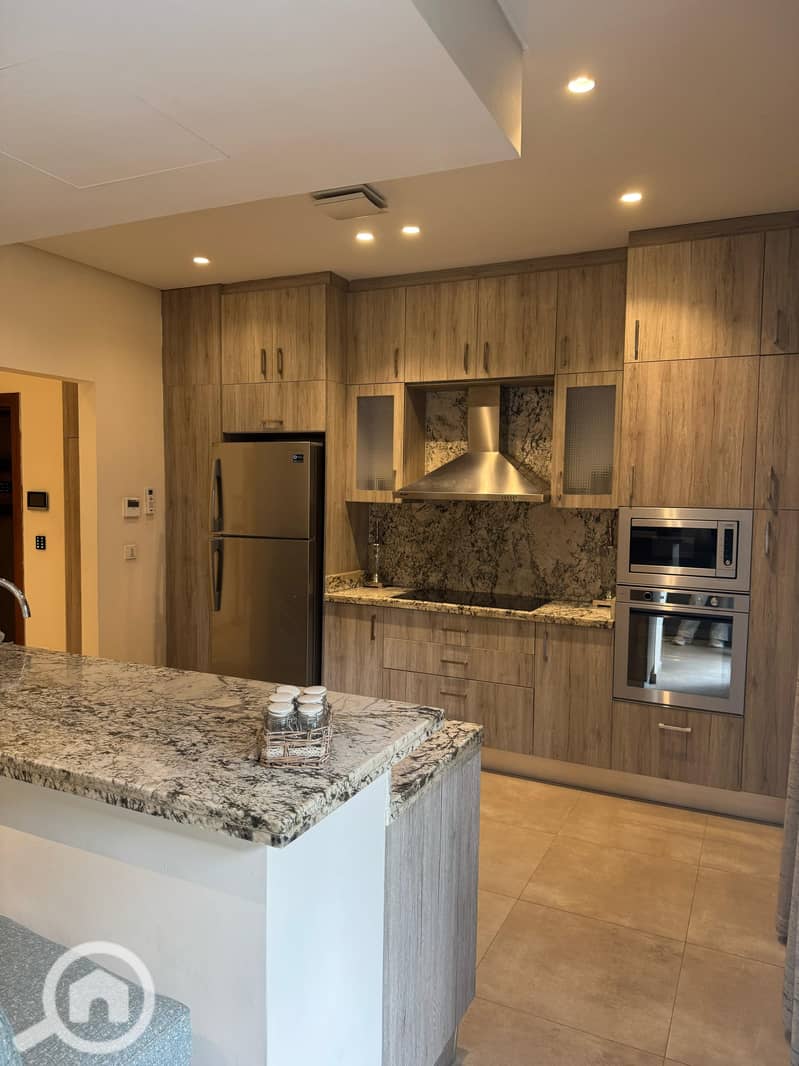 3 8c164444-34cf-4fac-8f1f-a00c540a63bc. jpg