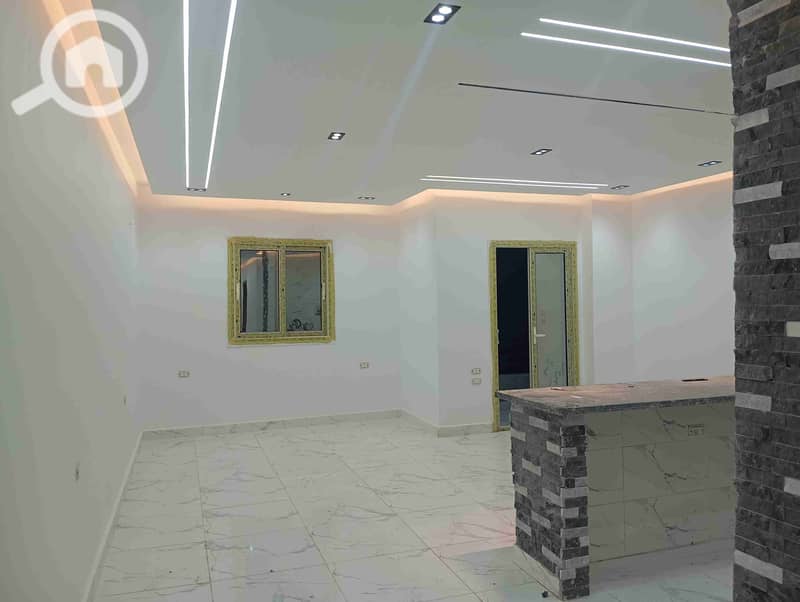 1000739882. jpg 1000739882. jpg