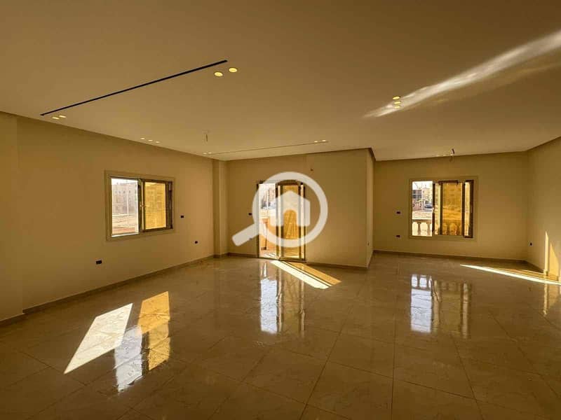 3 325c8aa3-fc1c-49b8-8352-cc9bec04beb7. jpg