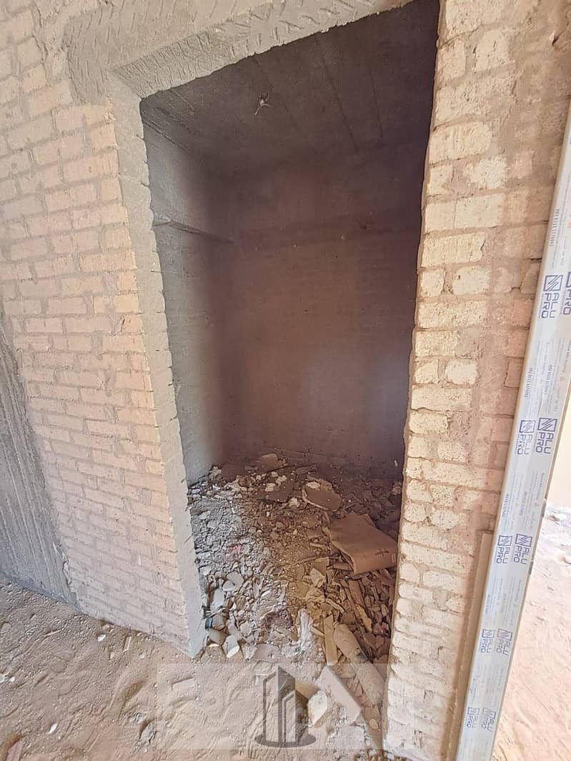 7 159c319e-27e3-49d3-9c84-8907a030c478. jpg