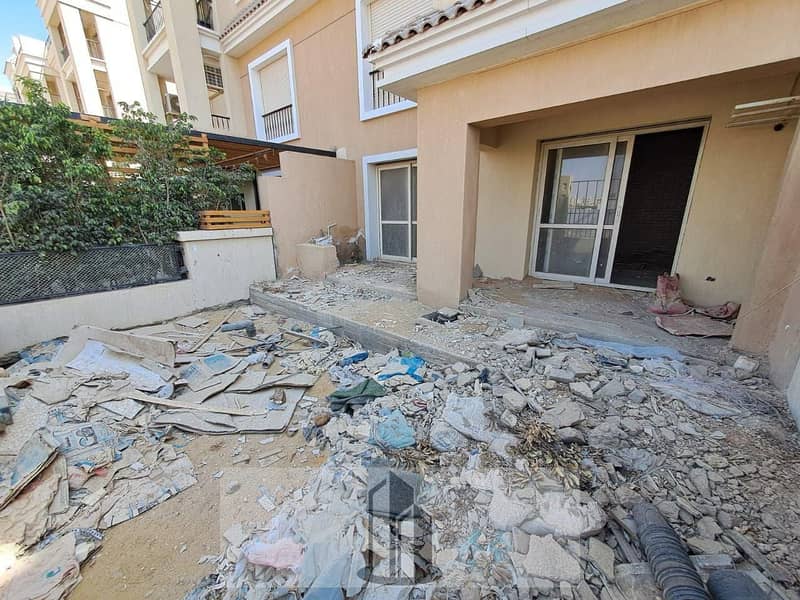 10 465706bd-e895-45a8-bc87-509fc247b380. jpg