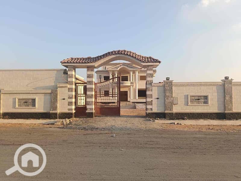 13 9fcae048-468c-42ff-853d-53046b110c2a. jpg