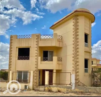 3 Bedroom Villa for Sale in 6th of October, Giza - 0b5e5003-28ac-4ef3-abb4-c81495934afd. jpg