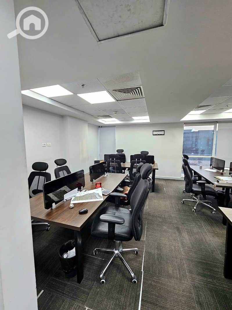 5 64b1c9f1-658b-4677-ba0a-de75baa7fa3b. jpg