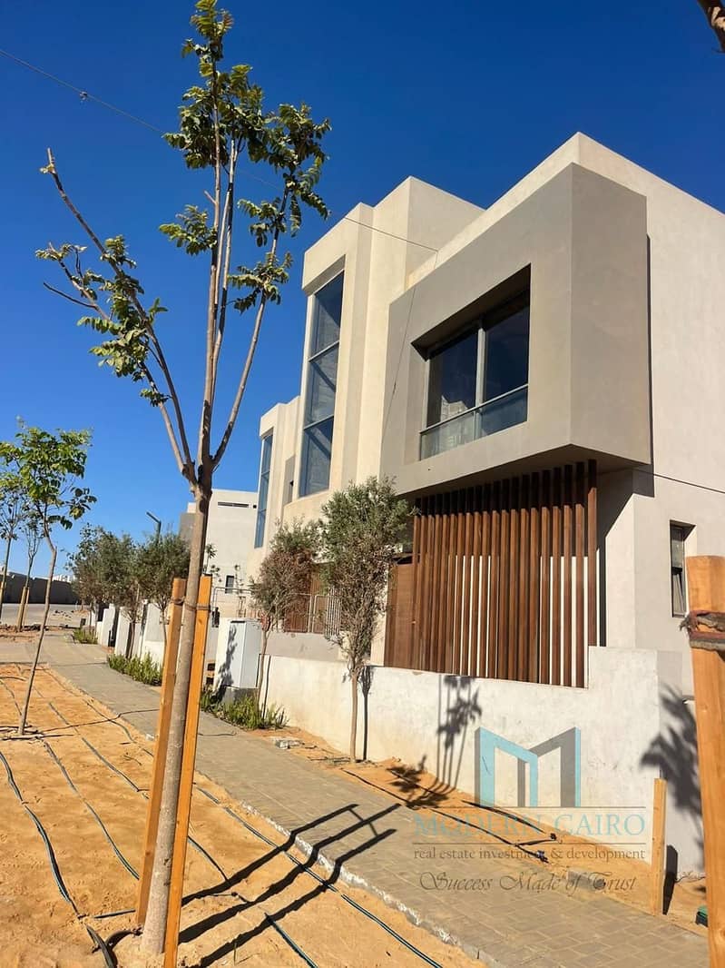 18 WhatsApp Image 2025-11-27 at 23.56. 12_421f2306. jpg