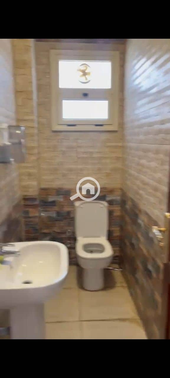 2 a616e2bd-7246-47d6-a5c3-12a41800d1d13. jpg