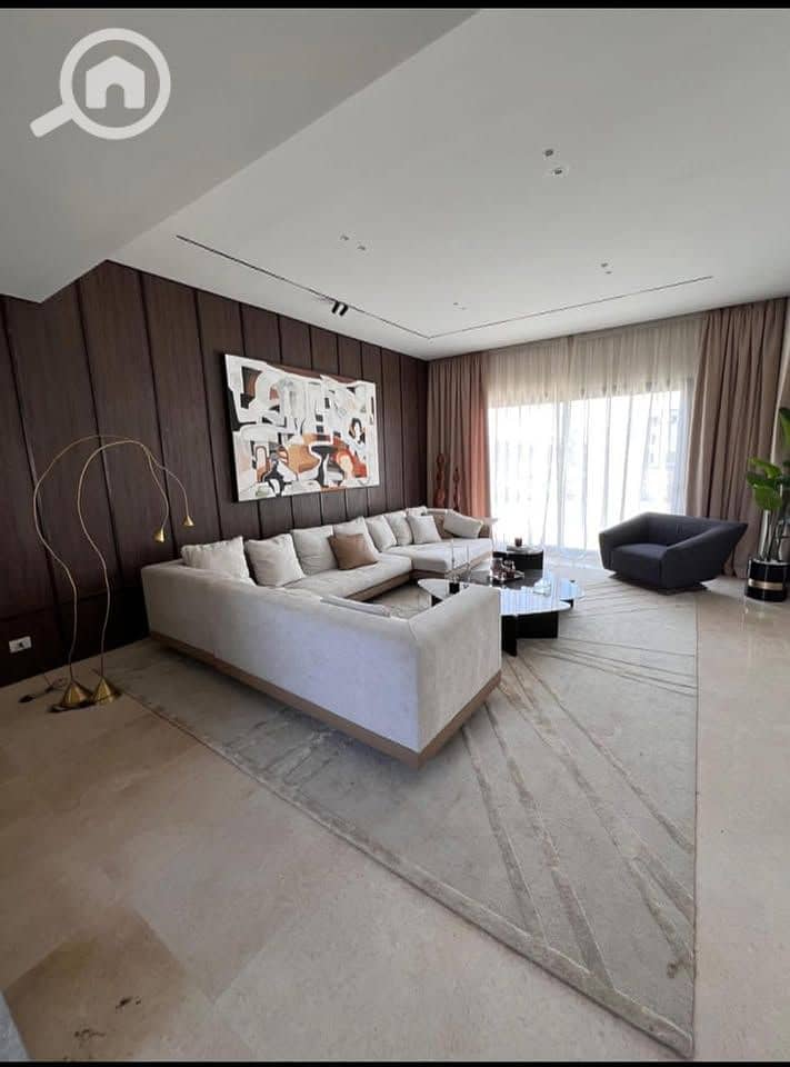 6 566665884_1482500562986140_2135435352601856799_n. jpg