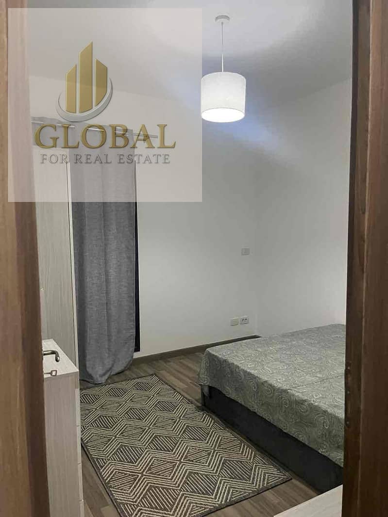 7 d065f584-0918-4723-a31a-deabd55d998a. jpg