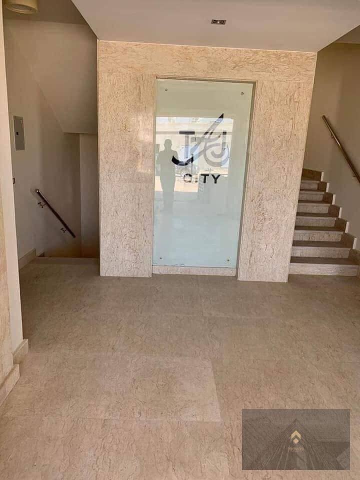 10 abcf9bf9-c4b6-4440-a10b-a549300c475e. jpg