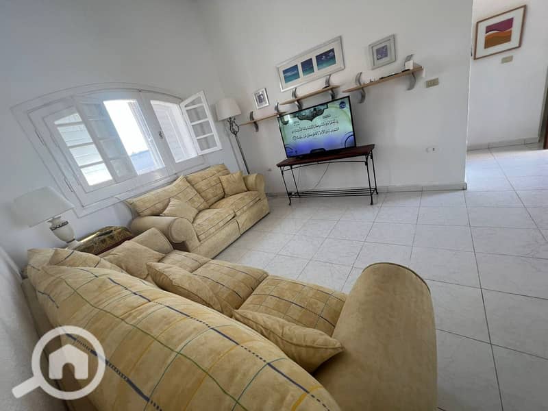 10 EDF6EBAE-F205-4261-9FCE-F9DB6007029D. jpeg