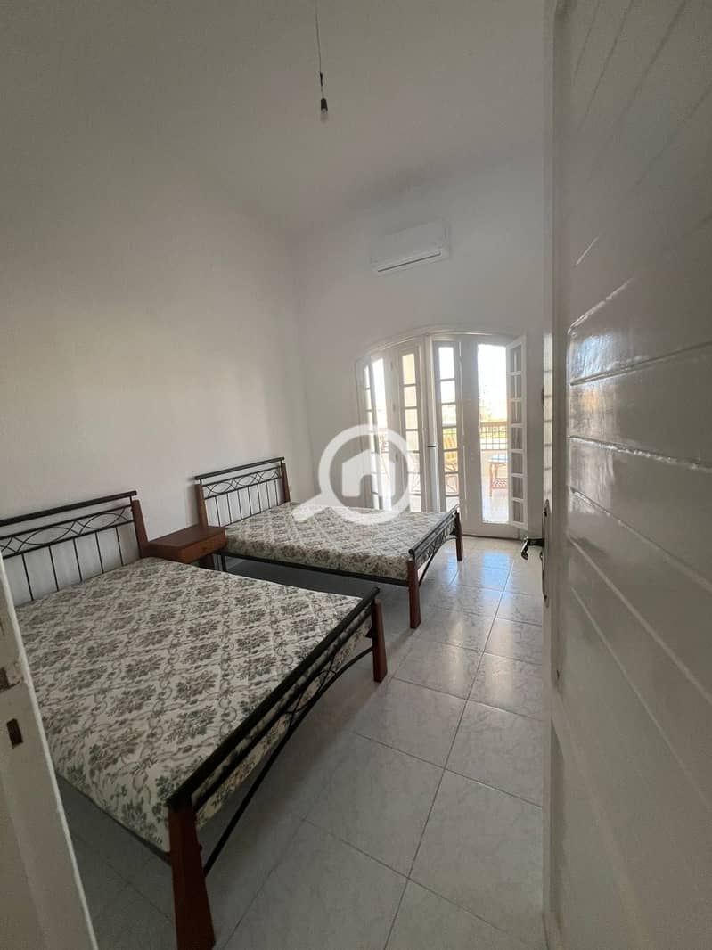 12 0B659E55-133E-4B69-B74F-9BDC5446B605. jpeg