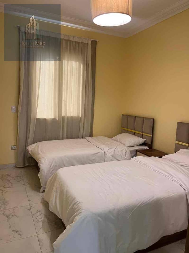 2 0c6ae904-c128-4377-8044-1e6c21af69a5. jpg