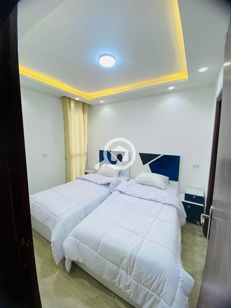 2 7dc9bfdb-b998-4d32-ad89-3e3b0bf916b3. jpg