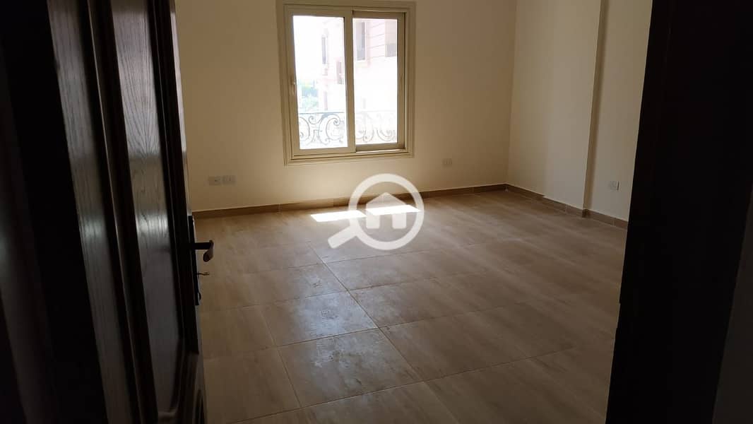 5 WhatsApp Image 2025-11-27 at 22.42. 04_583a55ad. jpg