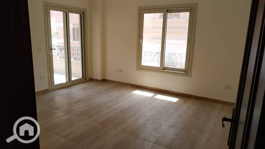 8 WhatsApp Image 2025-11-27 at 22.42. 05_2584a7b8. jpg