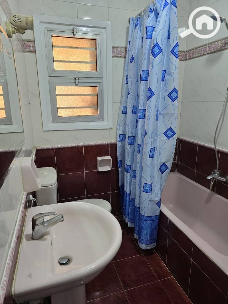 7 c82a52ef-4f16-4c3b-a9e6-3a8f04a9125e. jpeg