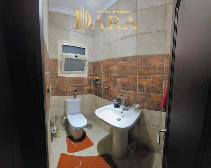 10 42f3a06e-9616-44b3-922a-70bac3d5c6c8. jpg