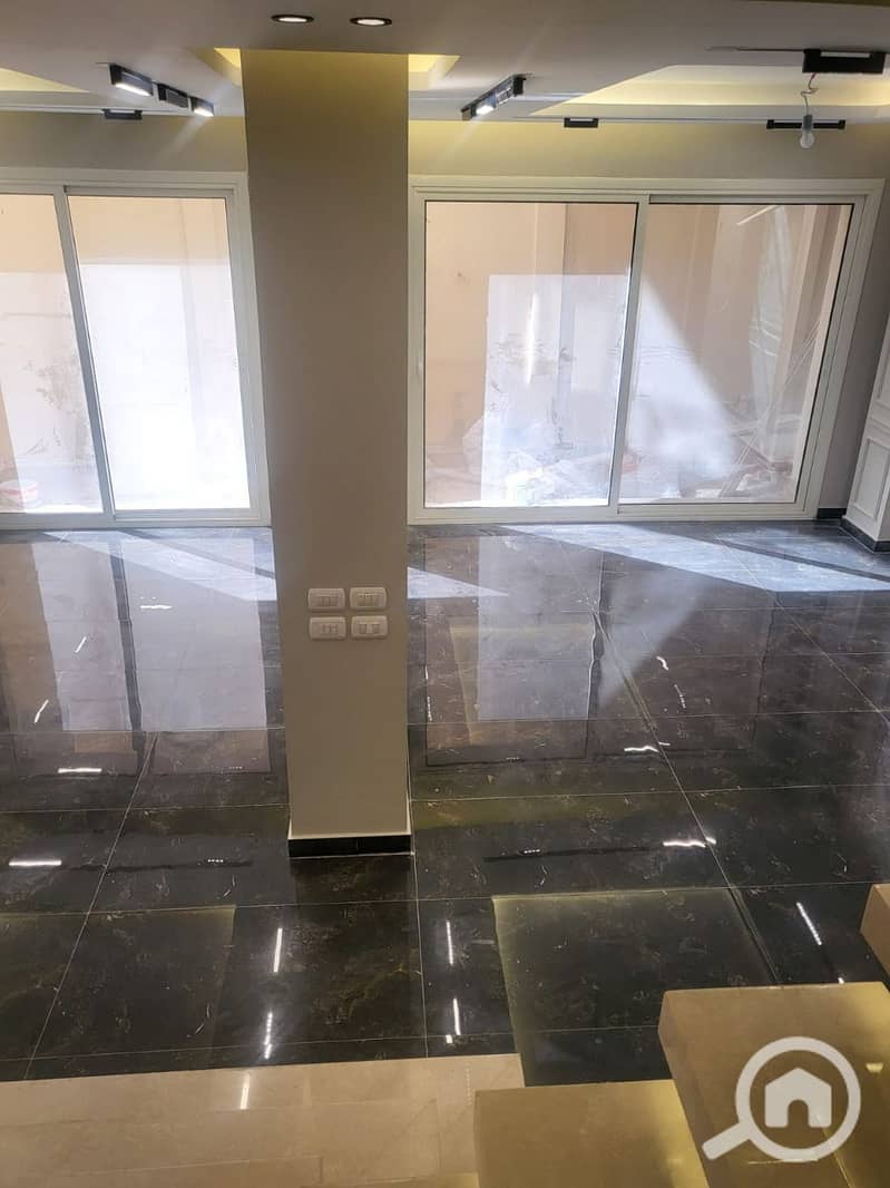 3 photo_5839211869929934123_y. jpg