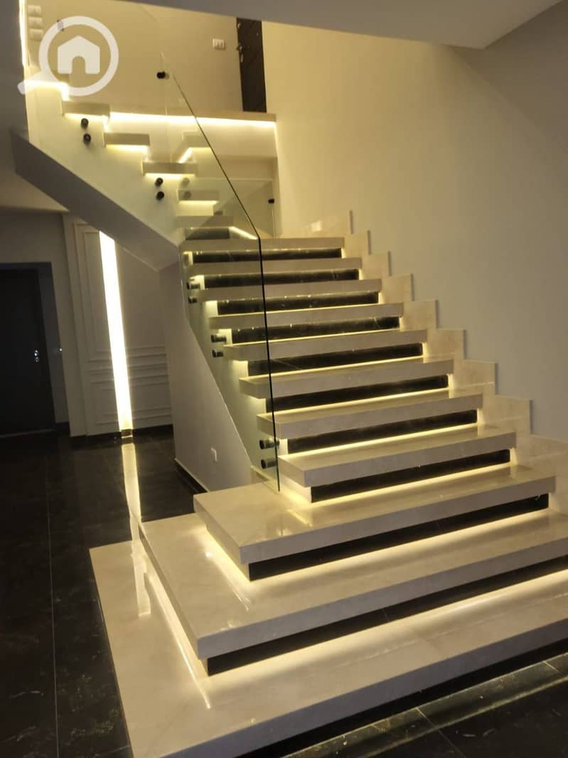 16 photo_5839211869929934116_y. jpg